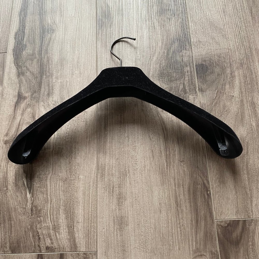 Authentic Gucci Hanger - Picture 3 of 3